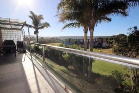 Blue Waters Four - Sunshine Coast Tourism 2