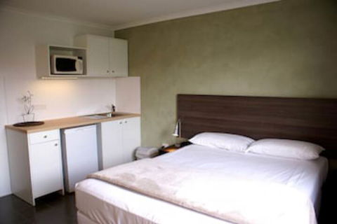 Mackay Motor Inn - Holiday Sunshine Coast 0