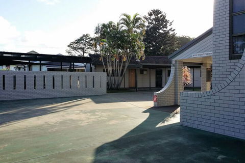 Mackay Motor Inn - Holiday Sunshine Coast 1