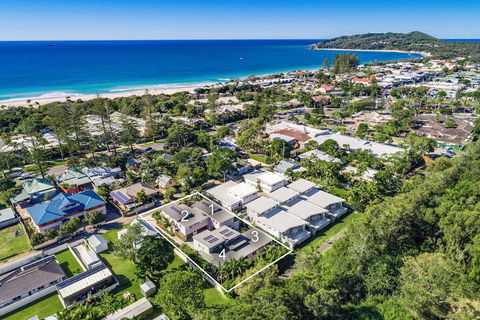 A PERFECT STAY - Clique 2 - Holiday Sunshine Coast 1