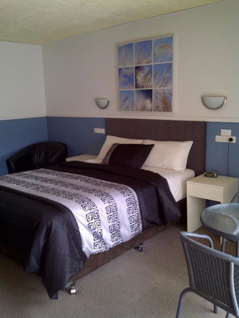 Zero Inn Motel - Sunshine Coast Tourism 6