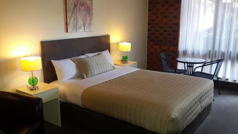 Zero Inn Motel - Sunshine Coast Tourism 3