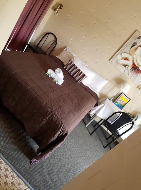 Windsor Hotel Dalby - Holiday Sunshine Coast 2