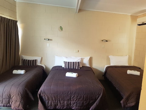 Windsor Hotel Dalby - Holiday Sunshine Coast 1