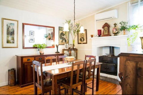 Sinnamons Cottage - Sunshine Coast Tourism 2