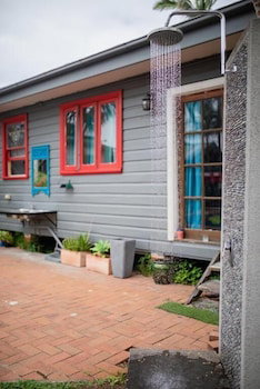 Backpackers Newcastle - Holiday Sunshine Coast 1