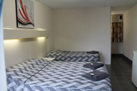 Motel 707 - Holiday Sunshine Coast 0