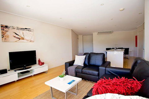 Loka Santi - Sunshine Coast Tourism 3