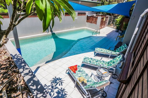 Loka Santi - Sunshine Coast Tourism 2