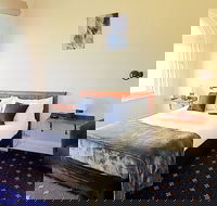 The Wharf Hotel Wynyard - Holiday Sunshine Coast