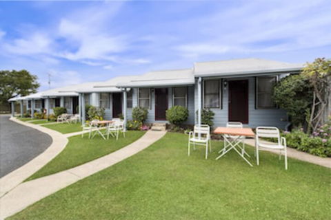 Canberra Ave Villas - Holiday Sunshine Coast 0