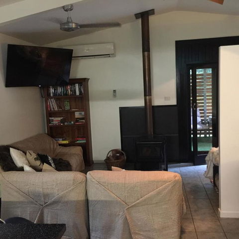 Figtree Getaway - Holiday Sunshine Coast 4