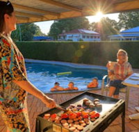 Binalong Motel - Holiday Sunshine Coast
