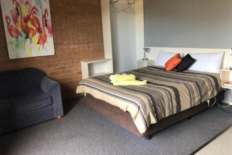 Lake Talbot Tourist Park - Sunshine Coast Tourism 0