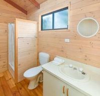 Lakes And Craters Holiday Park - Sunshine Coast Tourism