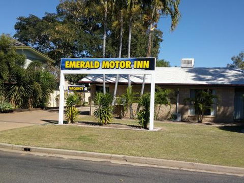Overflow Motor Inn - Sunshine Coast Tourism 5