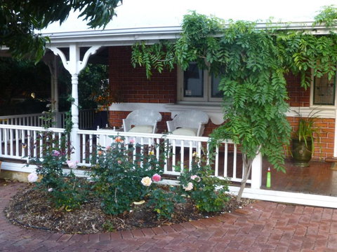 Lakeside Bed & Breakfast - Holiday Sunshine Coast 5
