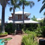 Lakeside Bed & Breakfast - Holiday Sunshine Coast 0