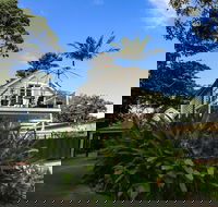 Port Douglas Cottage and Lodge - Sunshine Coast Tourism