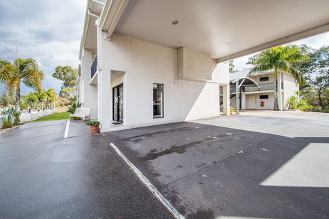 Dalby Fairway Motor Inn - Holiday Sunshine Coast 4