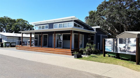 Agnes Water Beach Holidays - Holiday Sunshine Coast 1