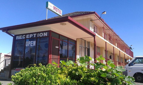 Goolgowi Highway Motel - Sunshine Coast Tourism 2