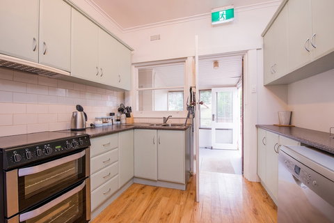 Jones On Wilson Boutique B&B - Holiday Sunshine Coast 6