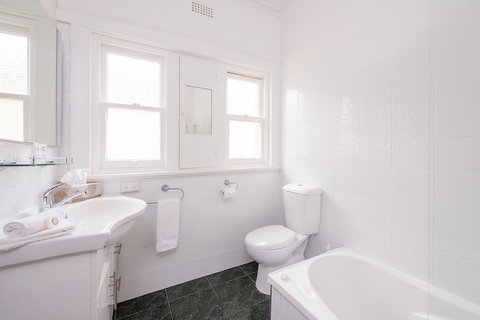 Jones On Wilson Boutique B&B - Holiday Sunshine Coast 4