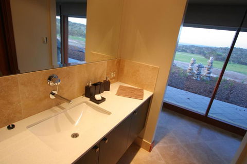 Almonta Park Lodge - Sunshine Coast Tourism 6