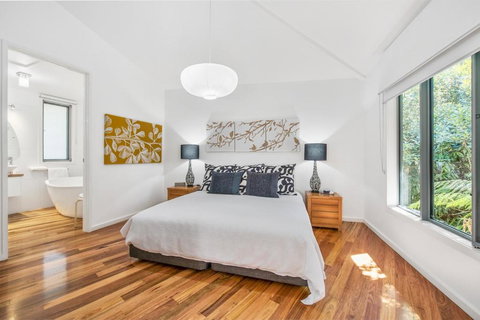 Dalrymples Guest Cottages - Holiday Sunshine Coast 5