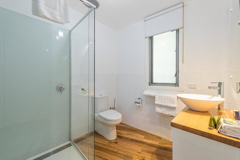 Dalrymples Guest Cottages - Holiday Sunshine Coast 2