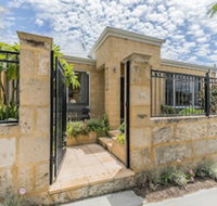 Ocean Keys Cottage - Holiday Sunshine Coast