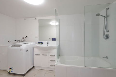 Cabarita Beachfront Apartments - Sunshine Coast Tourism 4