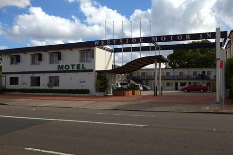 Westside Motor Inn - Holiday Sunshine Coast 1