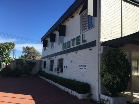 Westside Motor Inn - Holiday Sunshine Coast 2