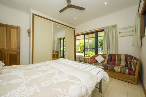 Magnetic Island Bed And Breakfast - Holiday Sunshine Coast 2