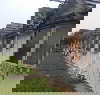 Tudor House Motel - Holiday Sunshine Coast