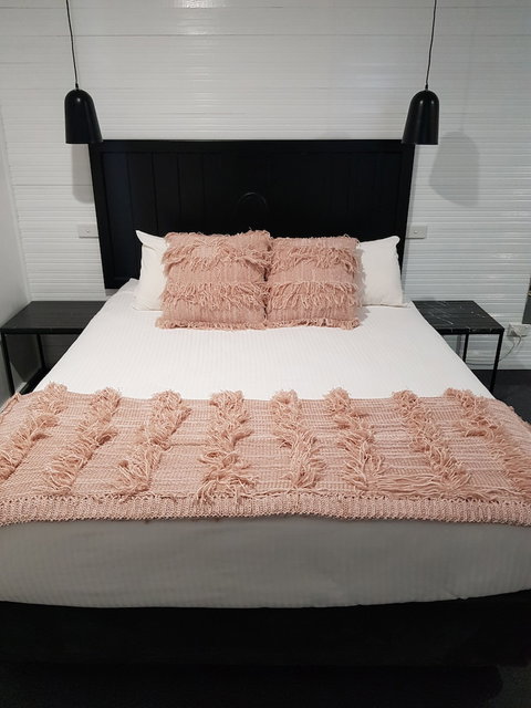 Town House Motor Inn - Sunshine Coast Tourism 5