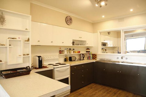 Beachside Entertainer - Holiday Sunshine Coast 7