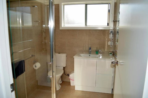 Wattle Grove Motel Maryborough - Holiday Sunshine Coast 3