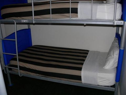 Adelaide Backpackers Inn - Holiday Sunshine Coast 3