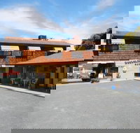 Young Goldrush Motel - Sunshine Coast Tourism