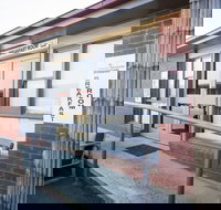 Cherry Blossom Motel - Sunshine Coast Tourism