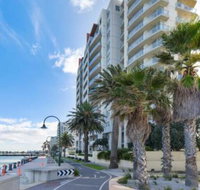 Beachside Port Melbourne - Sunshine Coast Tourism