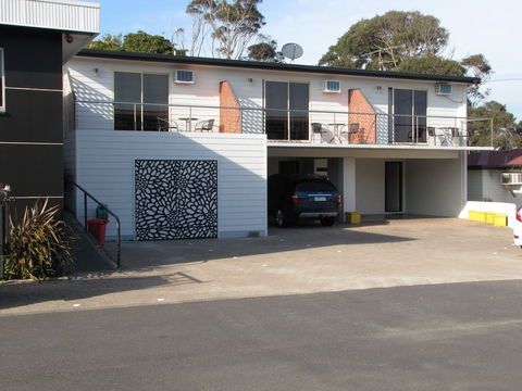 Top Of The Town Motel Narooma - Sunshine Coast Tourism 1