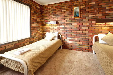 Belvoir Village Motel & Apartments Wodonga - Holiday Sunshine Coast 3