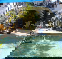 Salamander Beach Accommodation Adults Only - Sunshine Coast Tourism