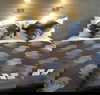 Colac Central Hotel-Motel - Holiday Sunshine Coast