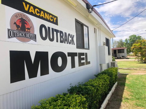 Winton Outback Motel - Sunshine Coast Tourism 3
