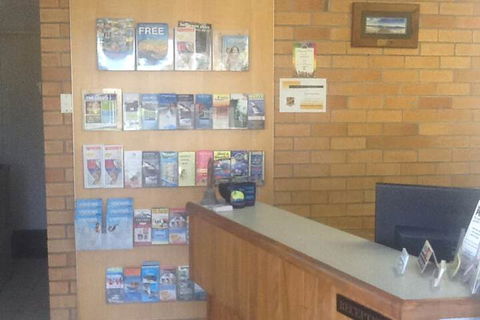 Ocean Parade Motel - Holiday Sunshine Coast 3